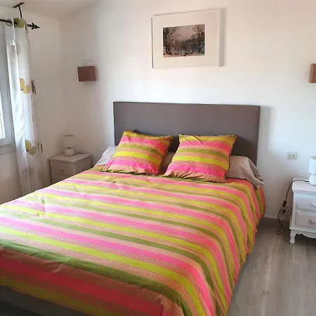 Dora Apartment *