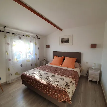 Dora Apartment